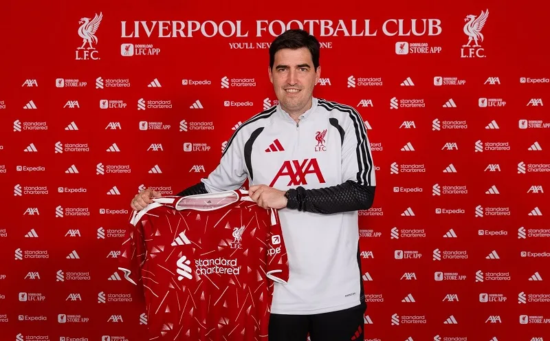 huan-luyen-vien-liverpool-la-ai