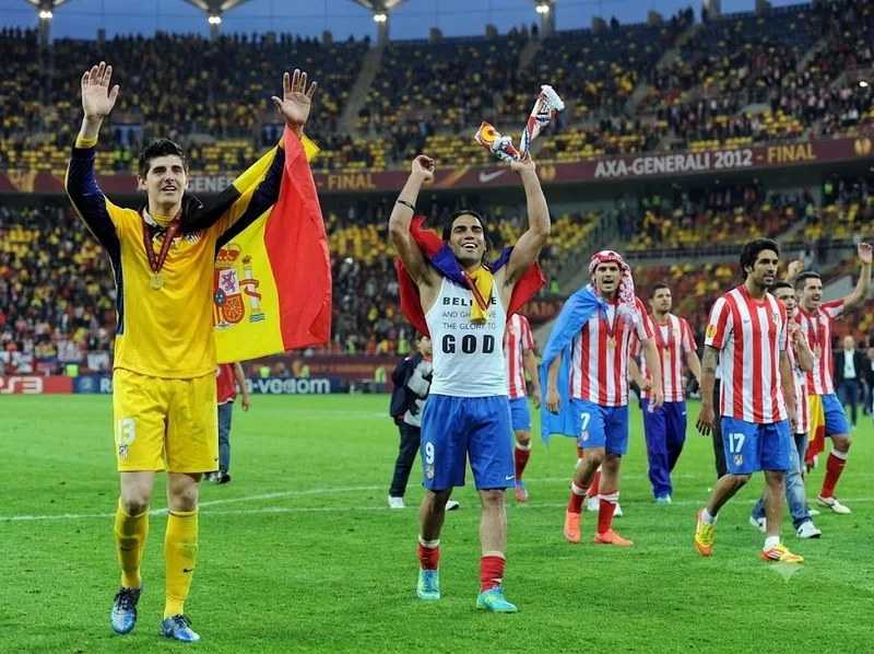 Thibaut Courtois cùng Atlético Madrid chinh phục La Liga và các danh hiệu lớn trong giai đoạn 2011–2014.