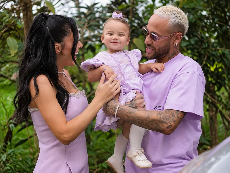 Helena là người con thứ ba của Neymar, xuất hiện trong giai đoạn mới của cuộc sống cá nhân cầu thủ Brazil.
